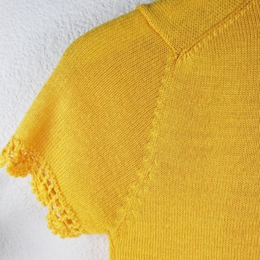 Vintage 70s Style Crocheted Boho Yellow Knit Top Button Front Short Sleeve - Picture 7 of 11